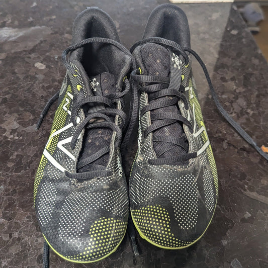 New Balance Freeze Cleats - Size 4