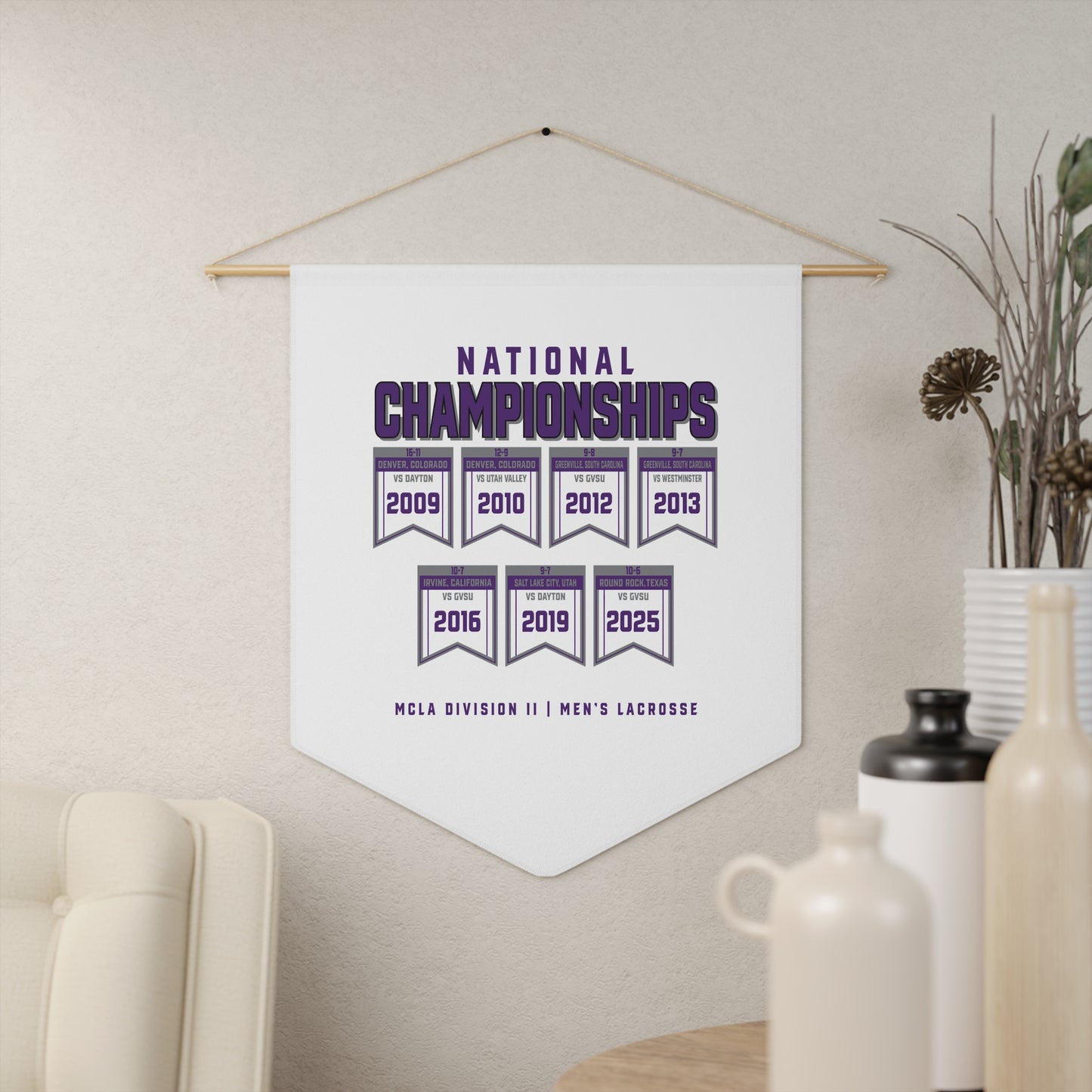 UST Lacrosse Pennant