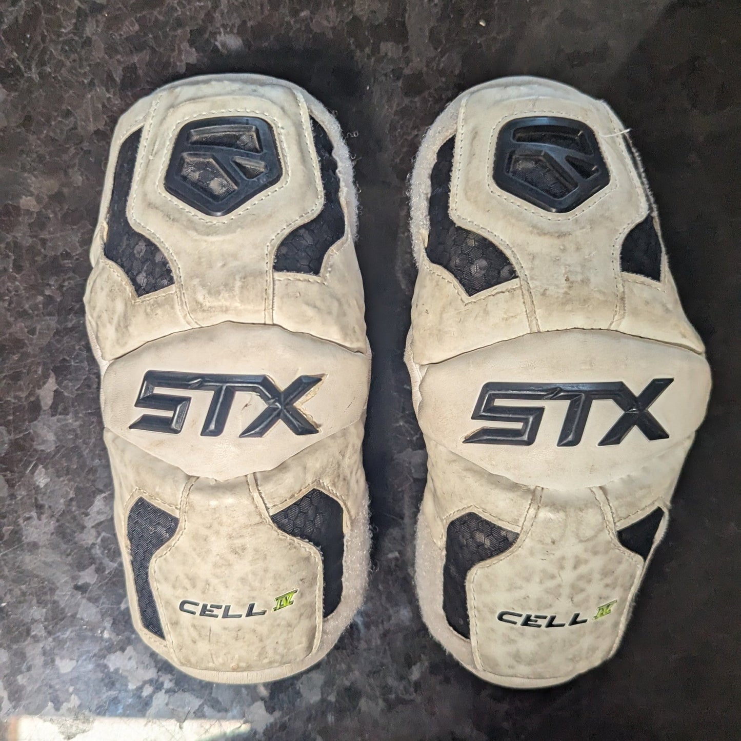 STX Cell IV Elbow Pads - Small